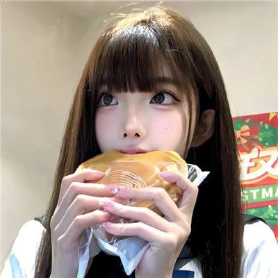 裹头巾的女人